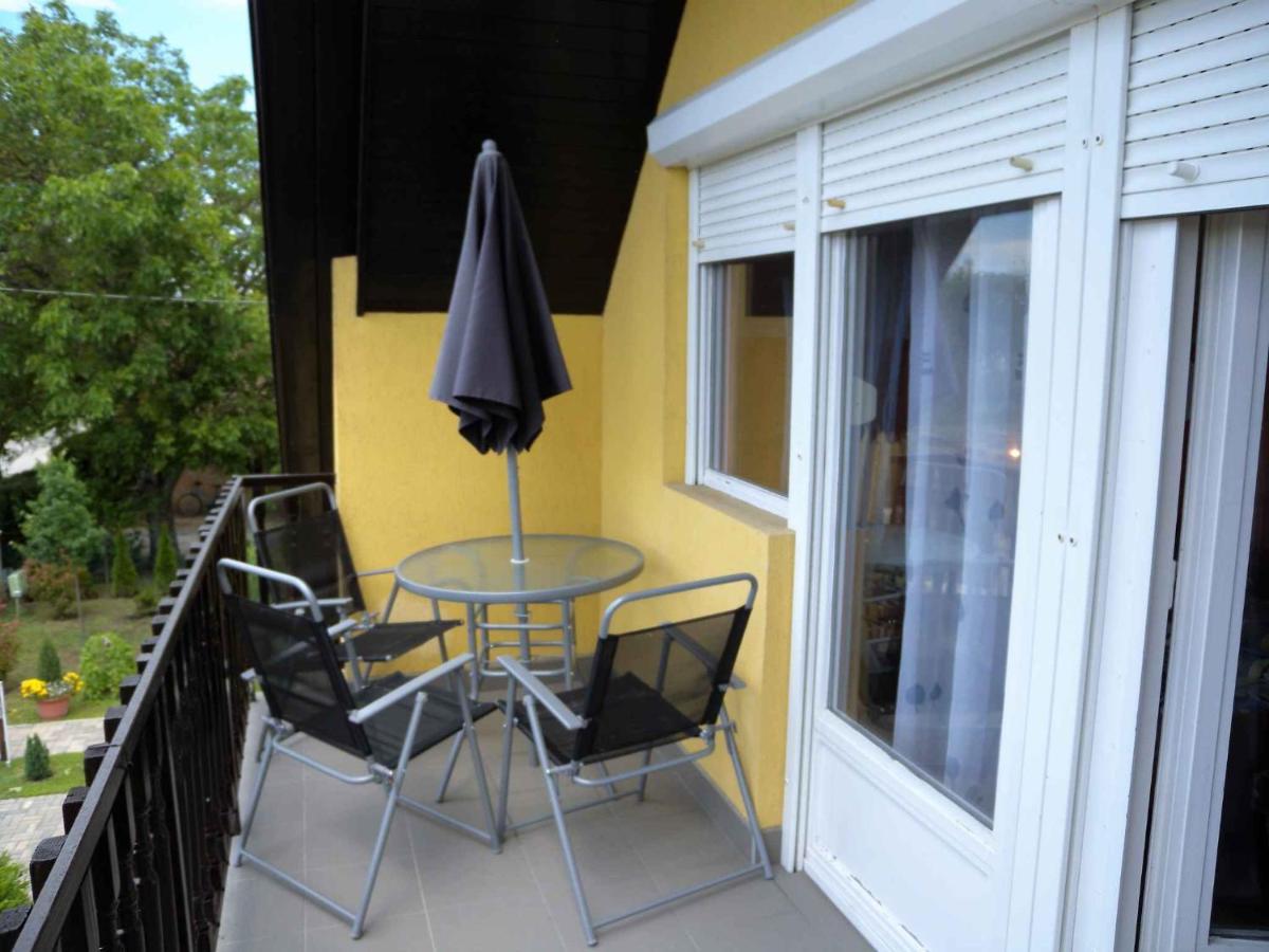 Apartment Balatonbereny 4 Exterior foto